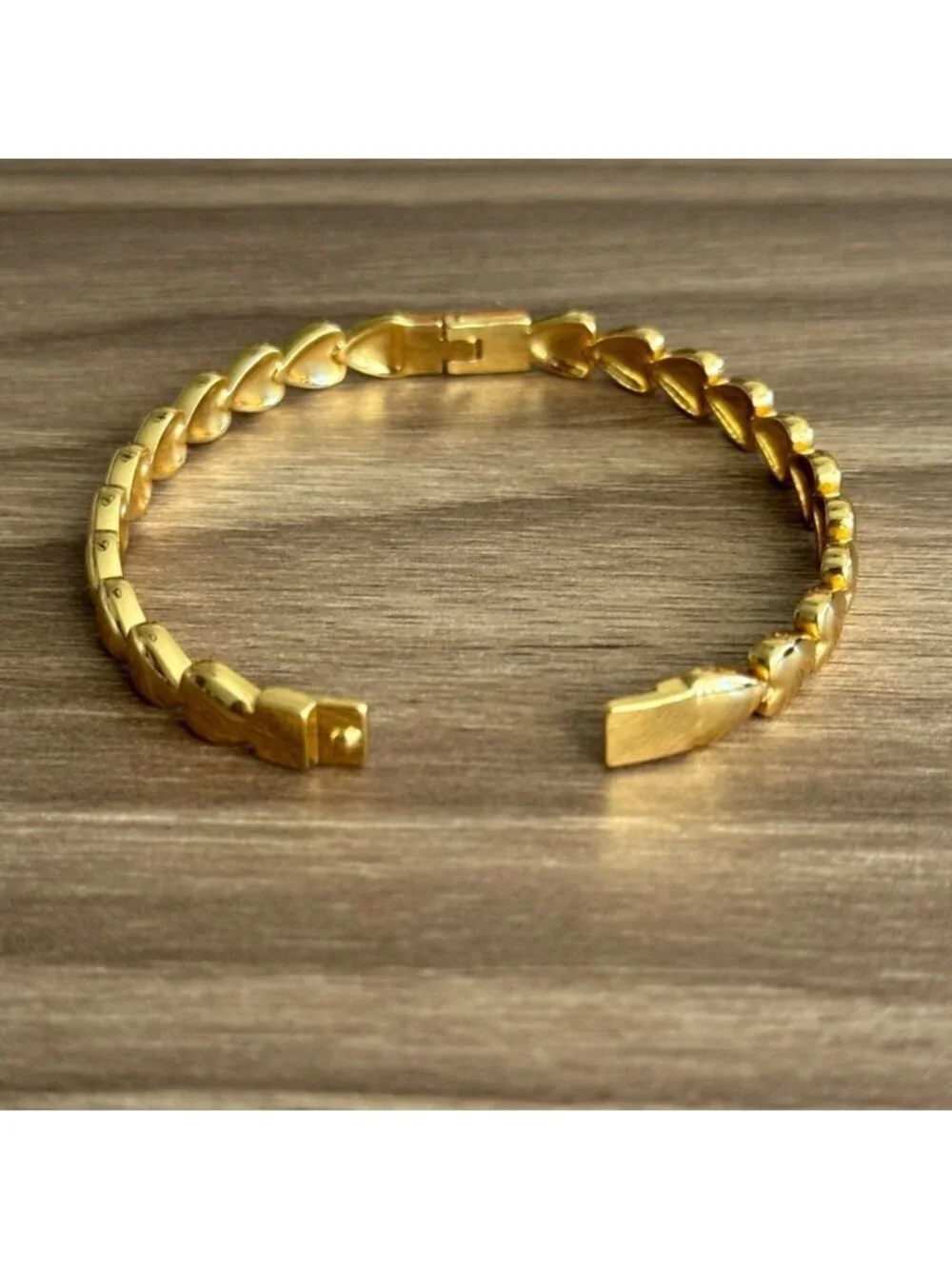 Gold Heart Bracelet Q743